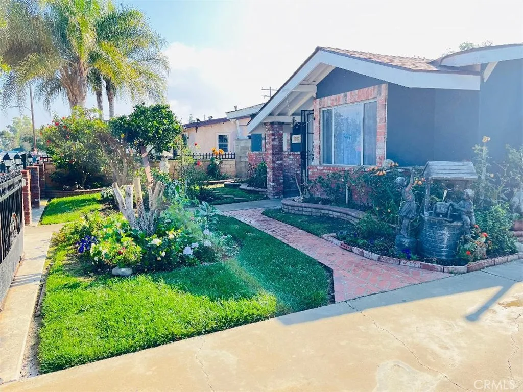 12022 207th, Lakewood, California 90715 home-pic-2