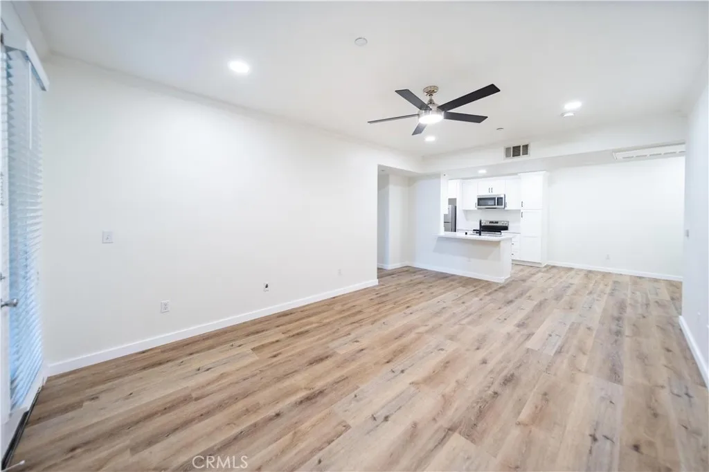 41410 Juniper 812, Murrieta, California 92562 home-pic-15