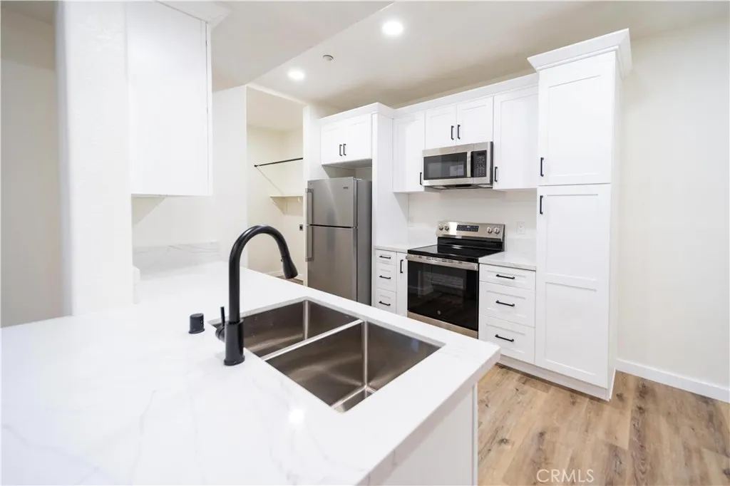 41410 Juniper 812, Murrieta, California 92562 home-pic-22