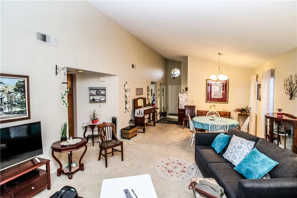 19065 Elm, Apple Valley, California 92308 home-pic-8