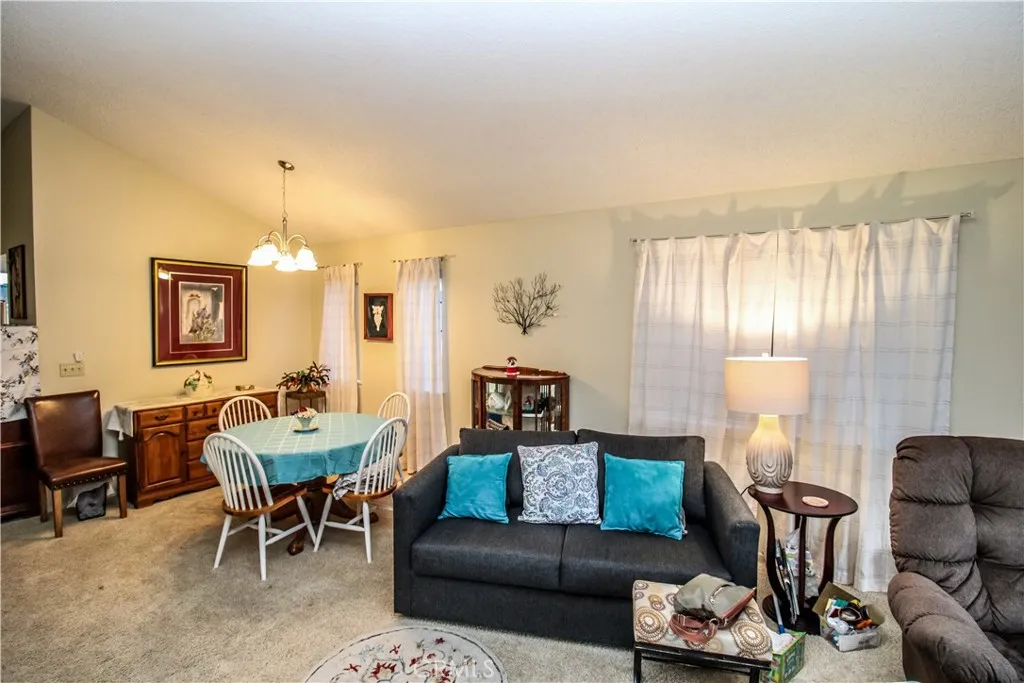 19065 Elm, Apple Valley, California 92308 home-pic-7