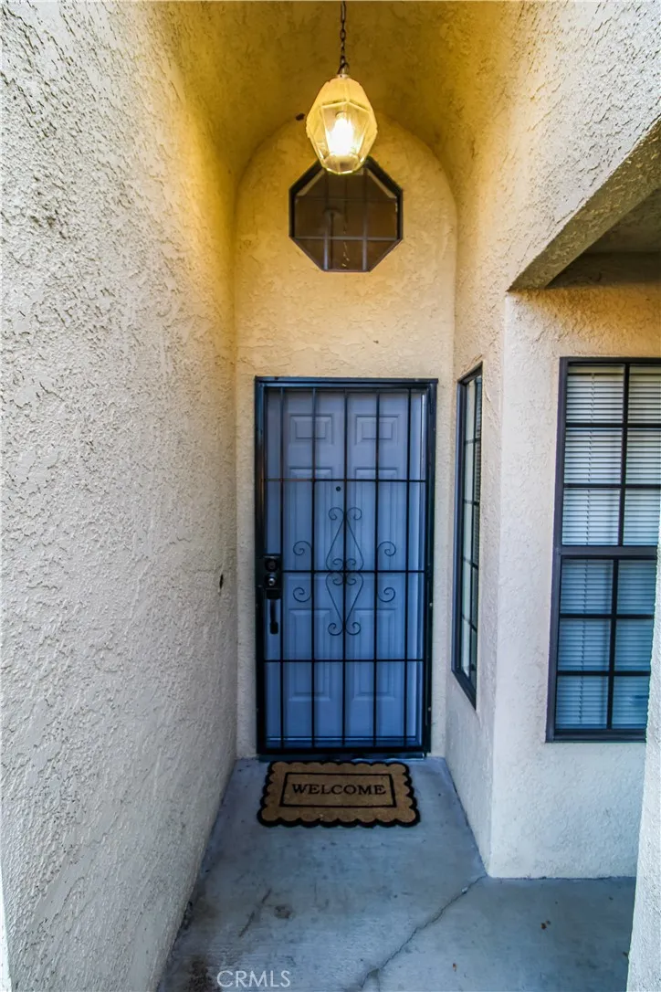 19065 Elm, Apple Valley, California 92308 home-pic-3