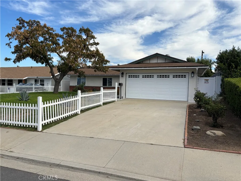 3555 Dixie, Riverside, California 92503 home-pic-1