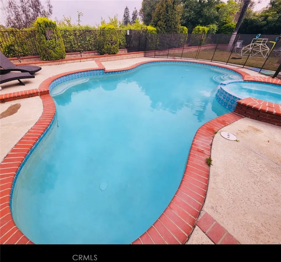 24353 Vista Buena, Diamond Bar, California 91765 home-pic-4