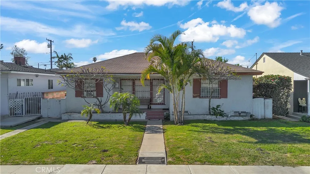 3936 Carlin Ave, Lynwood, California 90262 home-pic-1