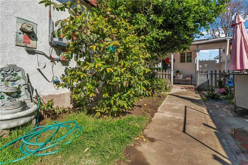 3936 Carlin Ave, Lynwood, California 90262 home-pic-20