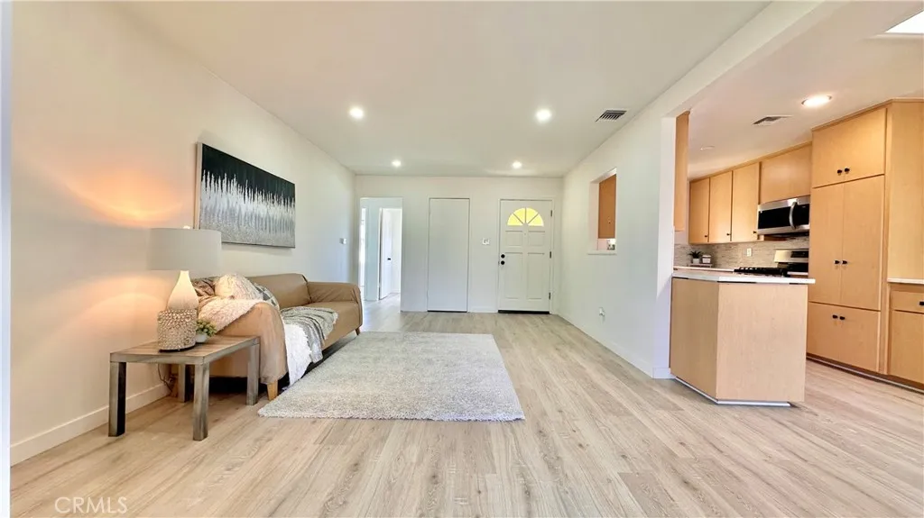 751 W 209th, Torrance, California 90502 home-pic-7