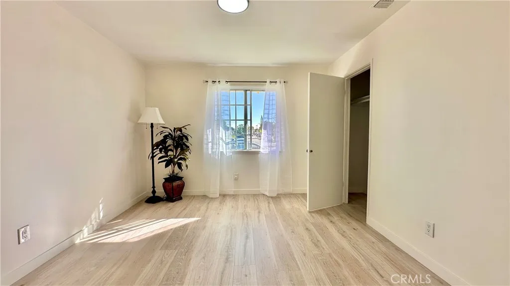 751 W 209th, Torrance, California 90502 home-pic-23