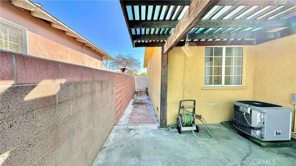 751 W 209th, Torrance, California 90502 home-pic-31