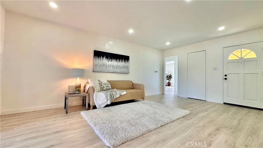 751 W 209th, Torrance, California 90502 home-pic-4
