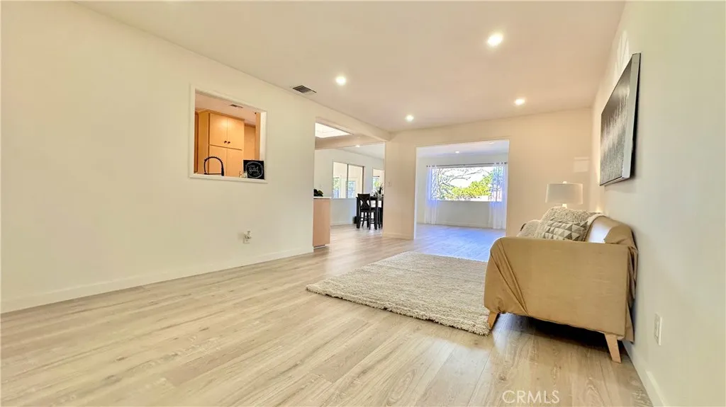 751 W 209th, Torrance, California 90502 home-pic-6