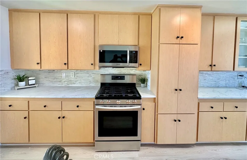 751 W 209th, Torrance, California 90502 home-pic-12