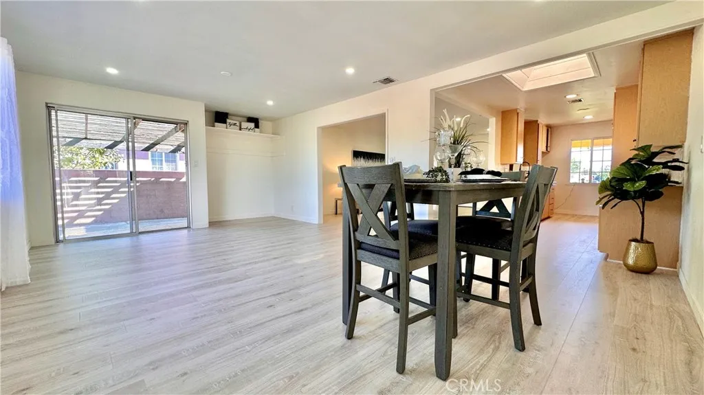 751 W 209th, Torrance, California 90502 home-pic-14