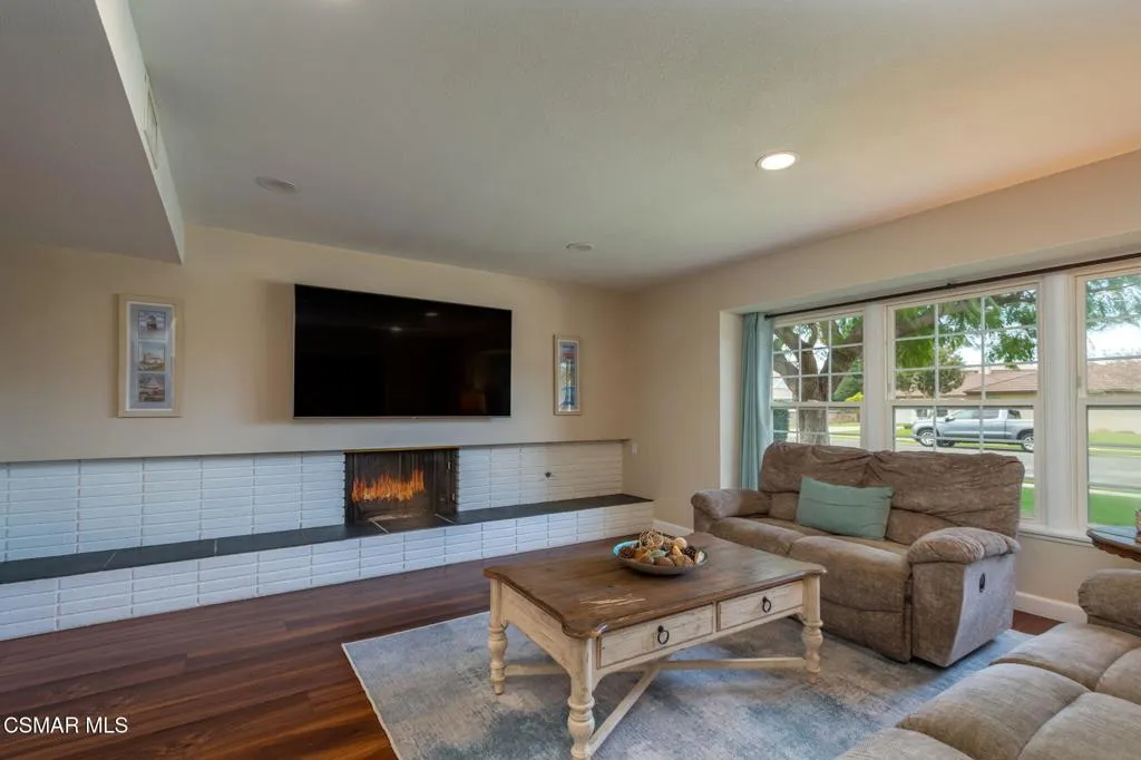 2606 Theresa Street, Newbury Park, California 91320 home-pic-8