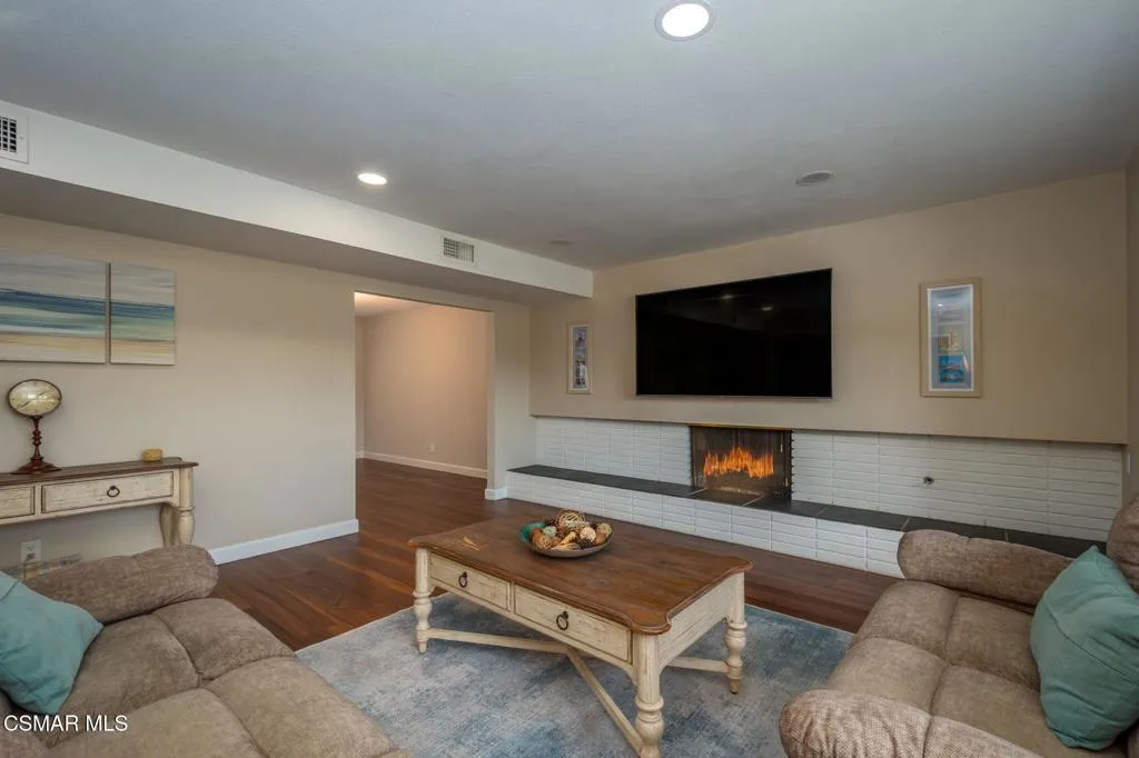 2606 Theresa Street, Newbury Park, California 91320 home-pic-10
