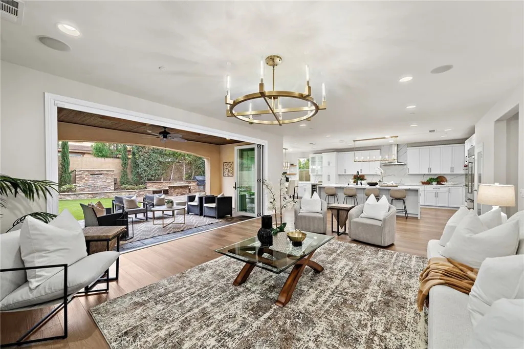 106 Fieldwood, Irvine, California 92618 home-pic-10