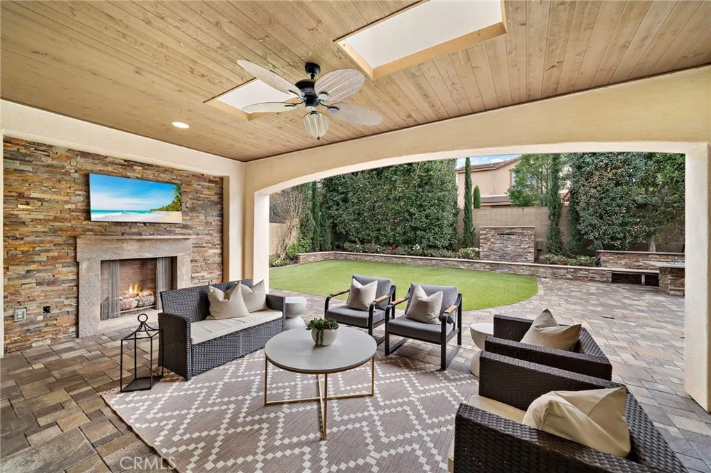 106 Fieldwood, Irvine, California 92618 home-pic-36