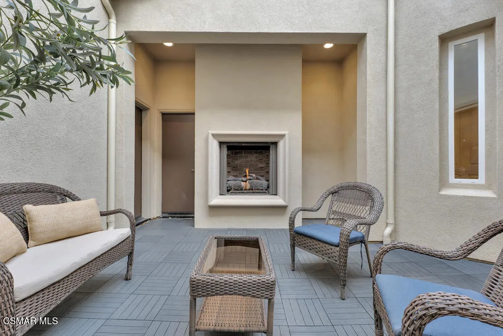 6894 Copper Creek Place, Moorpark, California 93021 home-pic-15