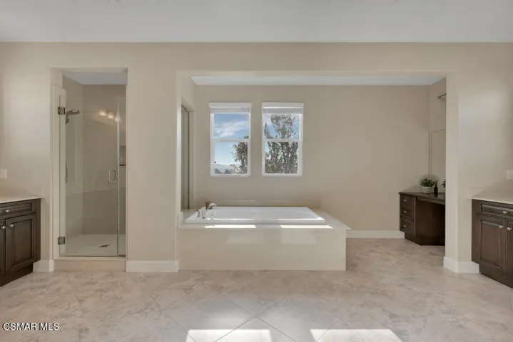 6894 Coppercreek Pl-HsHProd-68