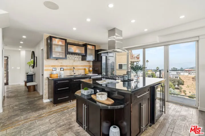 6960 Pacific View Drive, Los Angeles, California 90068