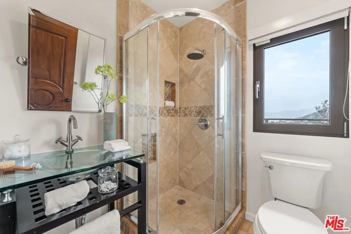 6960 Pacific View Drive, Los Angeles, California 90068