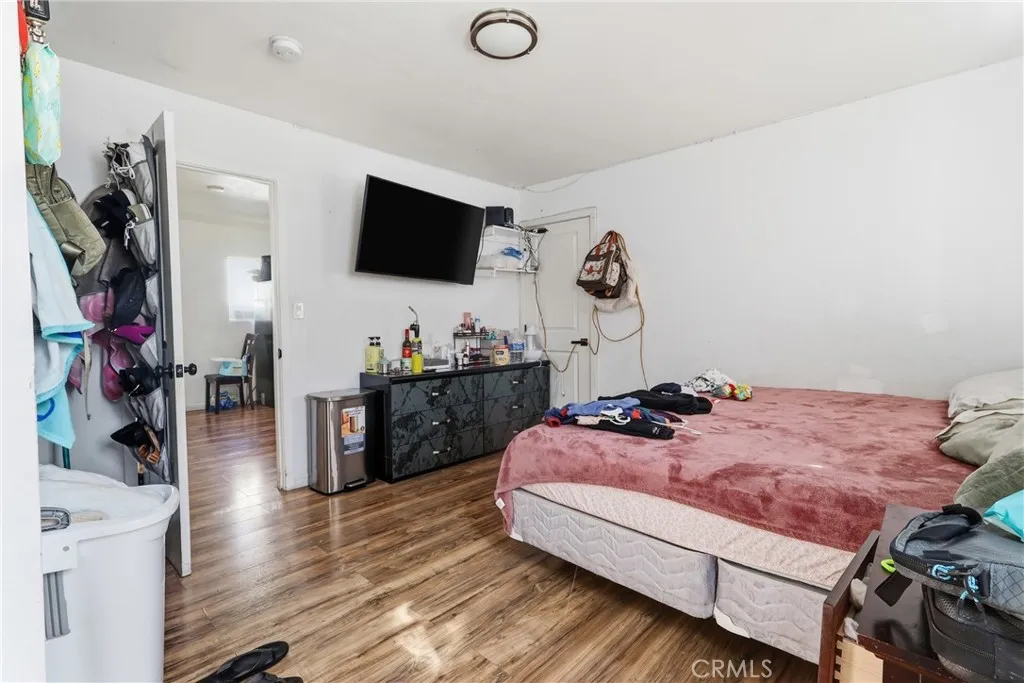 6530 Denver, Los Angeles, California 90044 home-pic-49