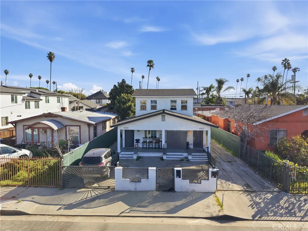 6530 Denver, Los Angeles, California 90044 home-pic-1