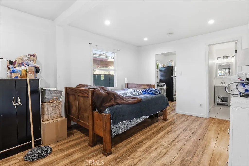 6530 Denver, Los Angeles, California 90044 home-pic-11