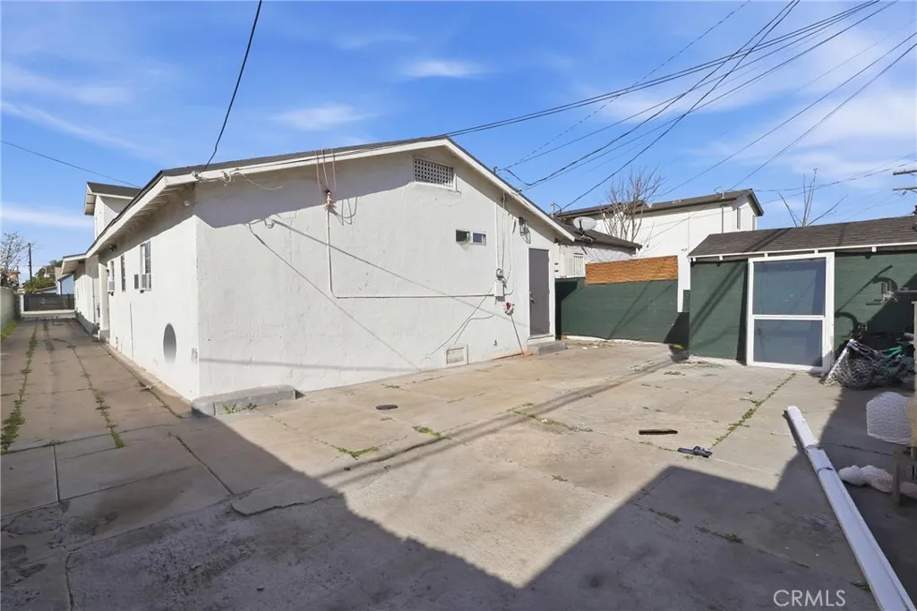 6530 Denver, Los Angeles, California 90044 home-pic-37