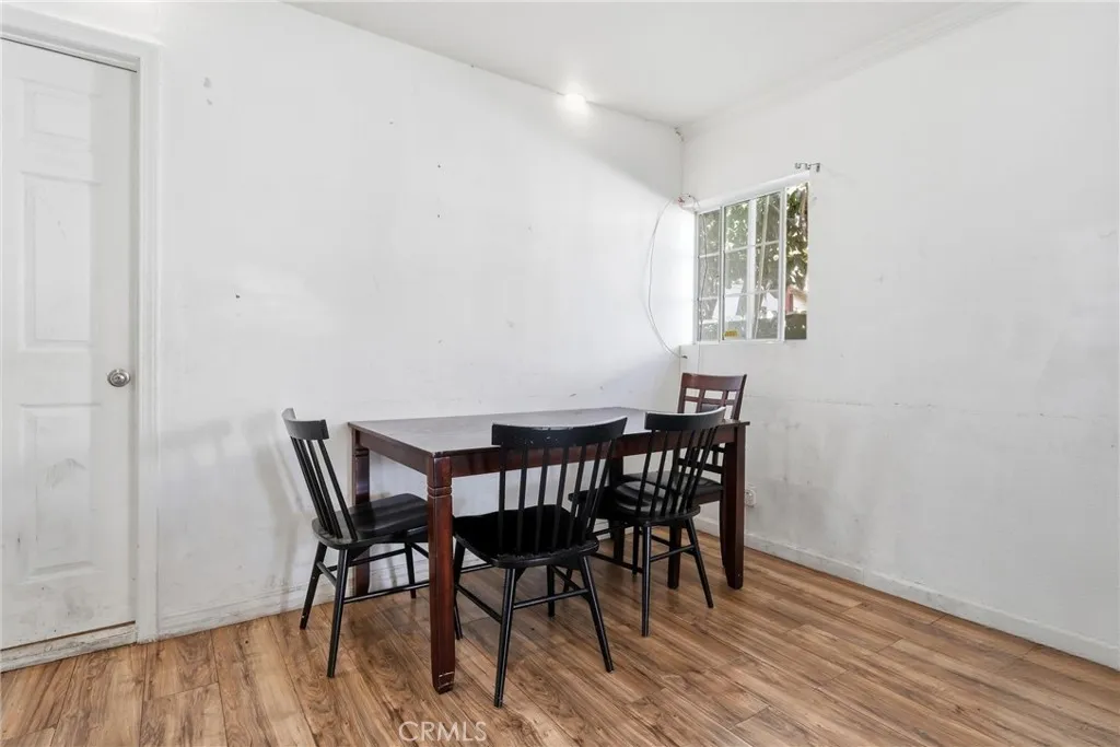 6530 Denver, Los Angeles, California 90044 home-pic-41