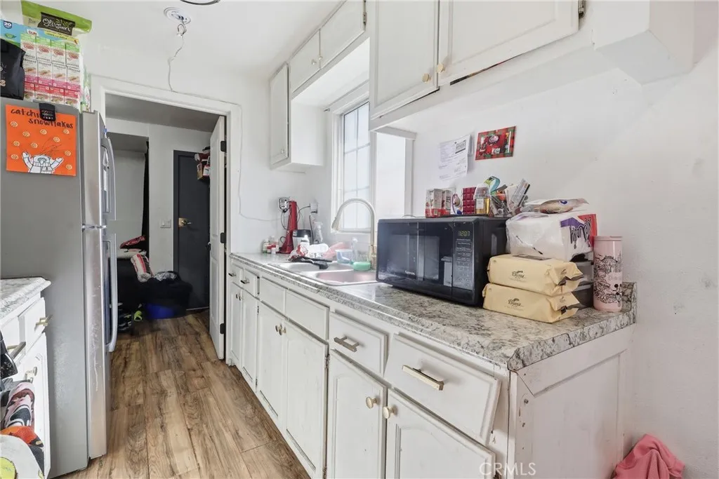 6530 Denver, Los Angeles, California 90044 home-pic-27