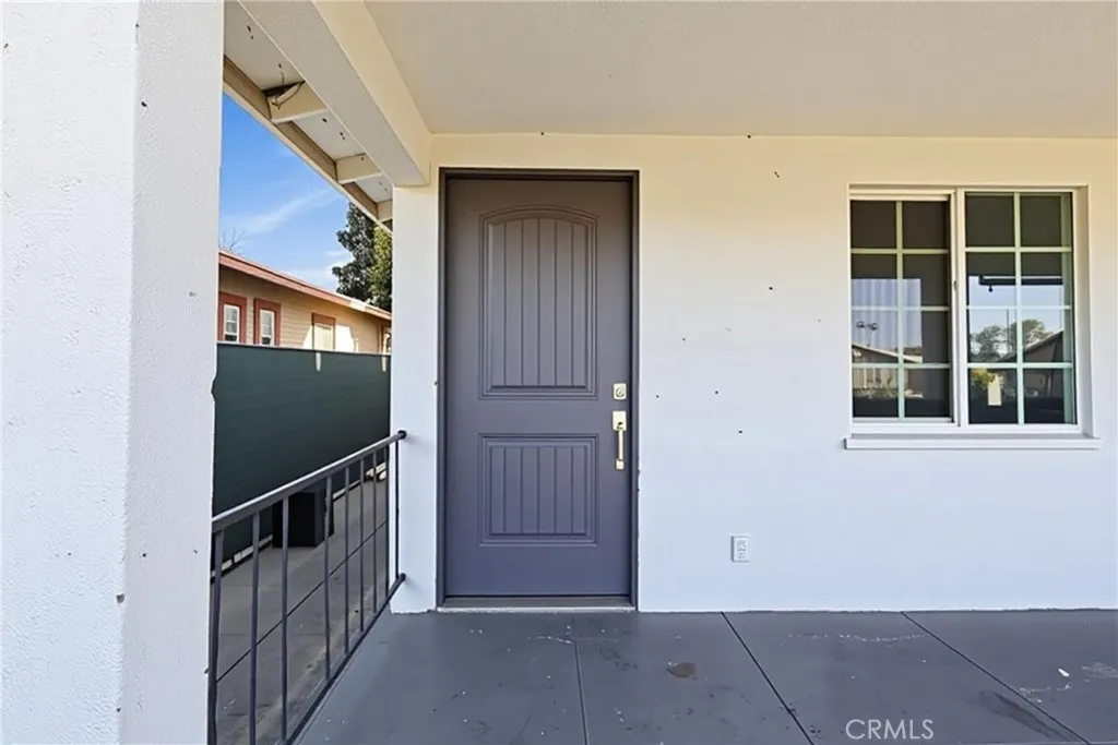 6530 Denver, Los Angeles, California 90044 home-pic-6