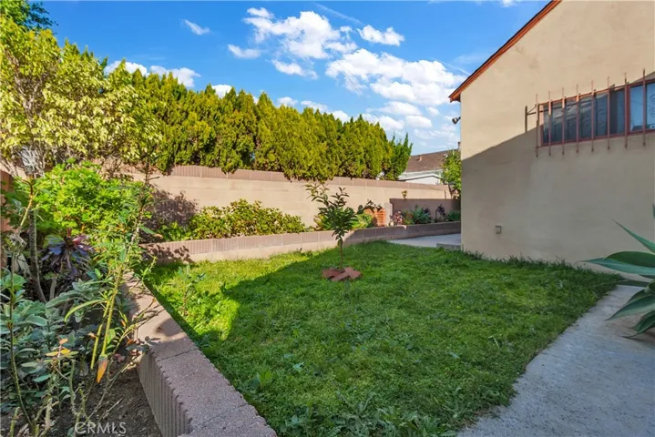 9415 Annetta, South Gate, California 90280