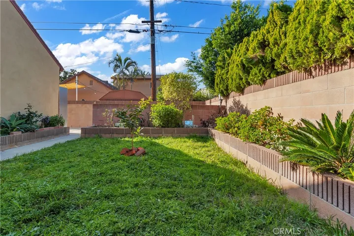 9415 Annetta, South Gate, California 90280