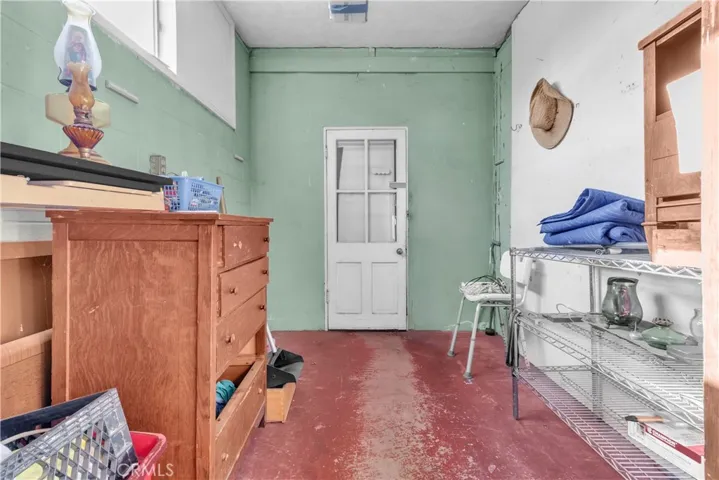 9415 Annetta, South Gate, California 90280