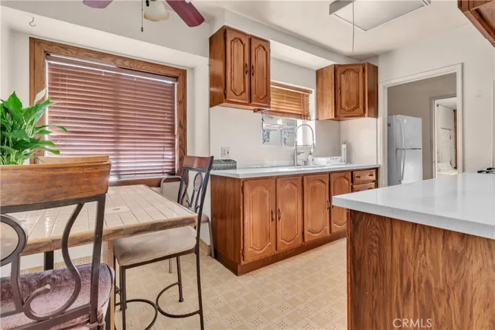 9415 Annetta, South Gate, California 90280