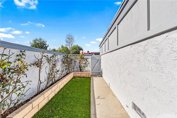 11474 Shippigan, Cypress, California 90630