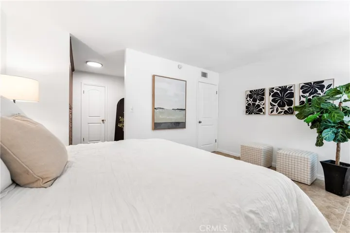 11474 Shippigan, Cypress, California 90630