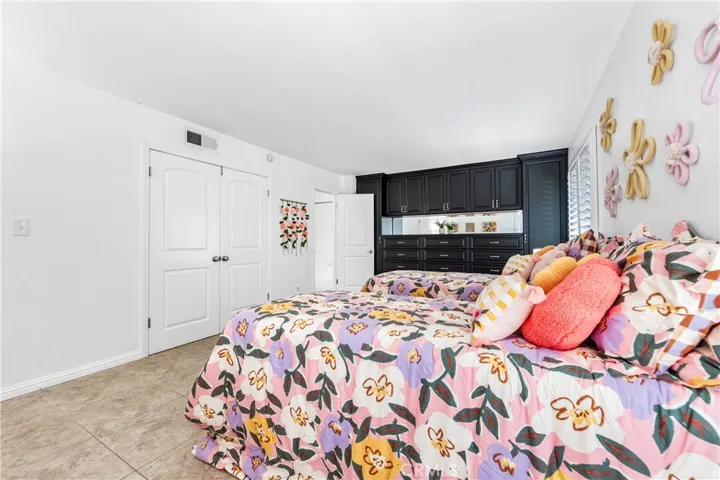 11474 Shippigan, Cypress, California 90630