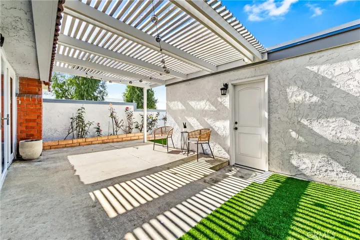11474 Shippigan, Cypress, California 90630