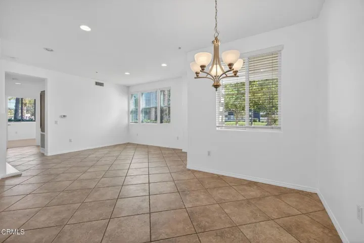 10-web-or-mls-Upmarketmedia_3800Ale-028