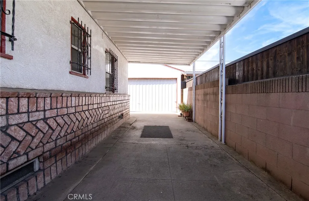 1805 N Central, Los Angeles, California 90059 home-pic-36