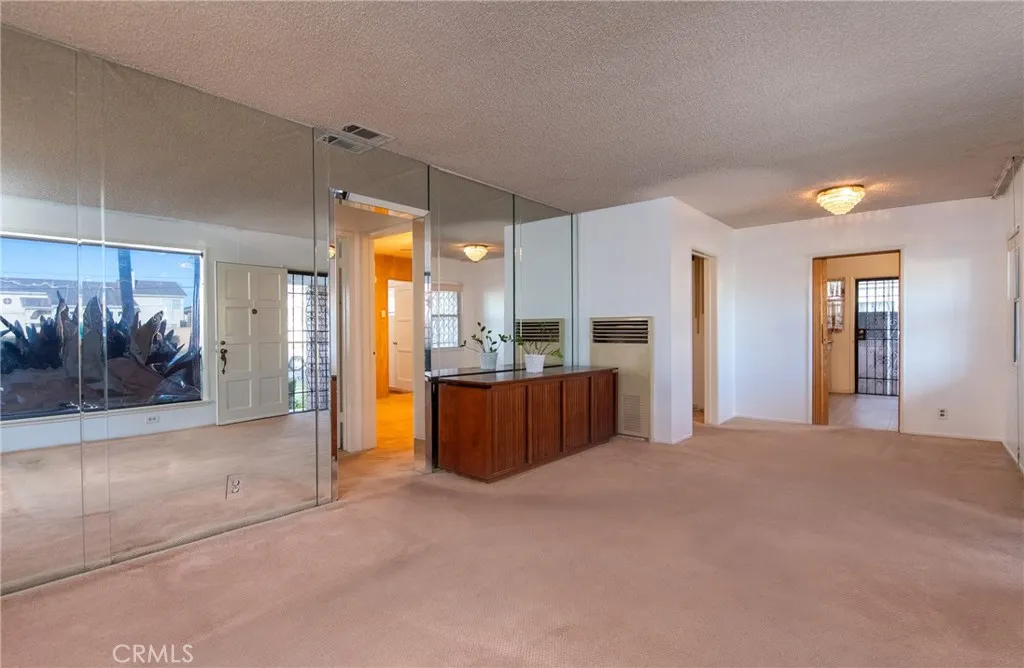 1805 N Central, Los Angeles, California 90059 home-pic-22