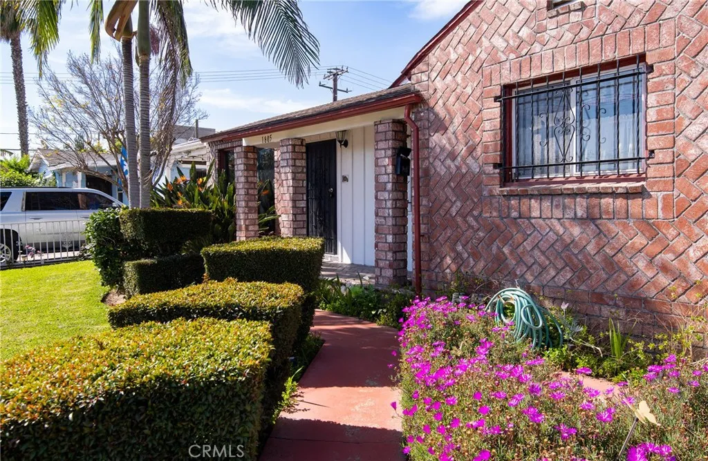 1805 N Central, Los Angeles, California 90059 home-pic-12