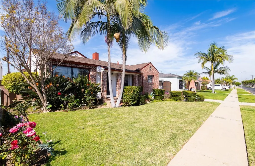 1805 N Central, Los Angeles, California 90059 home-pic-9