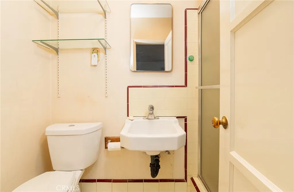 1805 N Central, Los Angeles, California 90059 home-pic-33