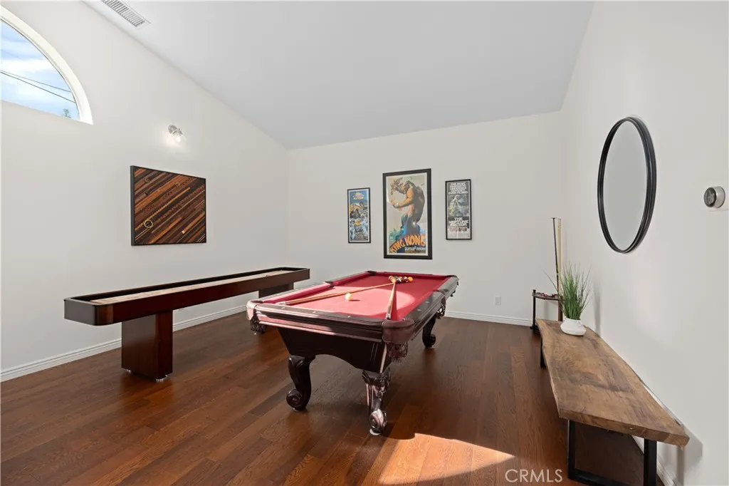 1406 W Valleyheart, Burbank, California 91506 home-pic-39