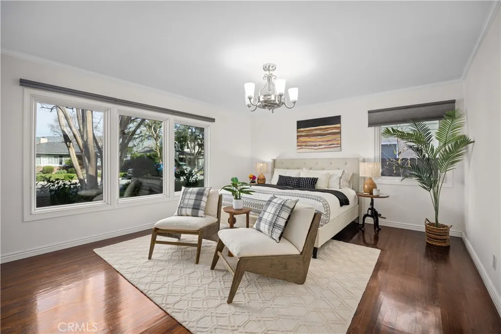 1406 W Valleyheart, Burbank, California 91506 home-pic-23