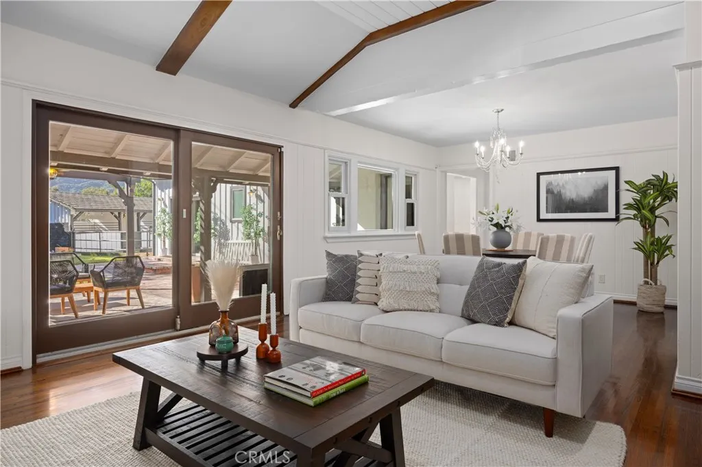 1406 W Valleyheart, Burbank, California 91506 home-pic-9