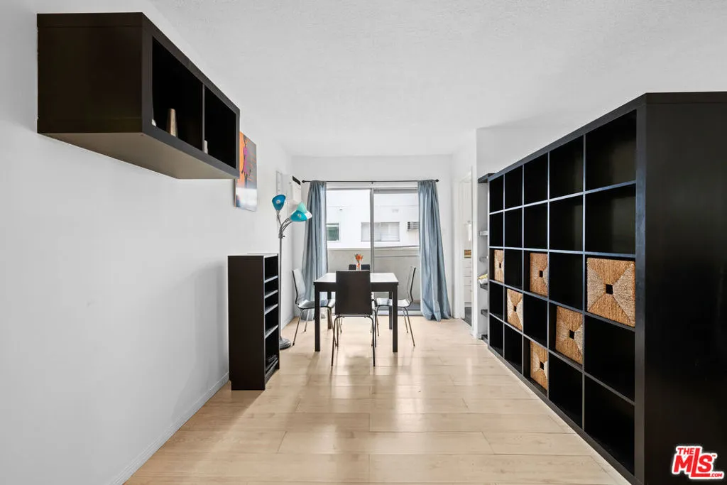 960 Larrabee Street 116, West Hollywood, California 90069 home-pic-14